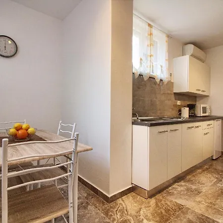 Fuer 4 Personen Ca 35 Qm In Banjole, Istrien Istrische Riviera