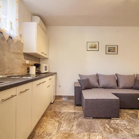 Fuer 4 Personen Ca 35 Qm In Banjole, Istrien Istrische Riviera Banjole